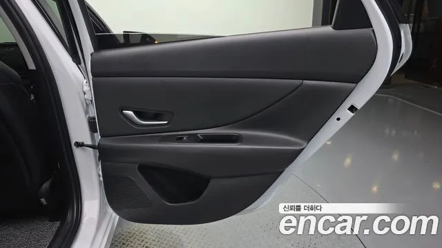 Hyundai AVANTE Новый Avante (CN7) — Фото автомобиля 25