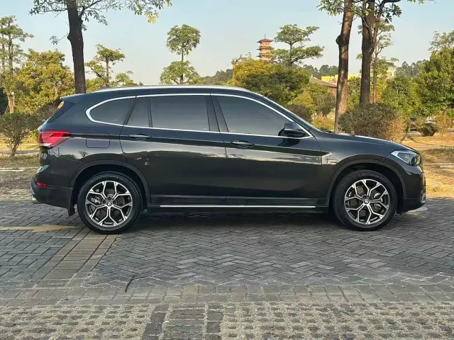 BMW X1 — Фото автомобиля 3