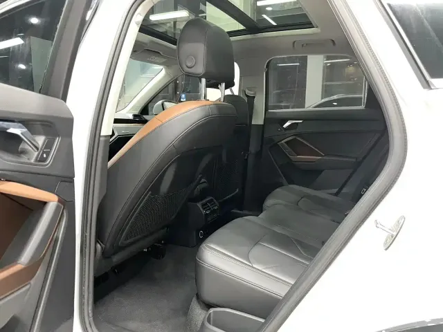 Audi Q3 — Фото автомобиля 10
