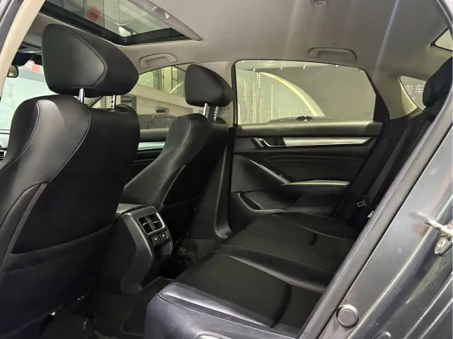 Honda Accord — Фото автомобиля 5
