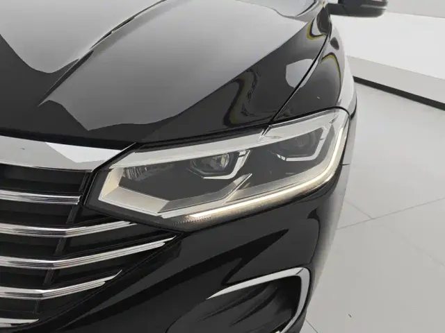 Volkswagen Lavida — Фото автомобиля 5