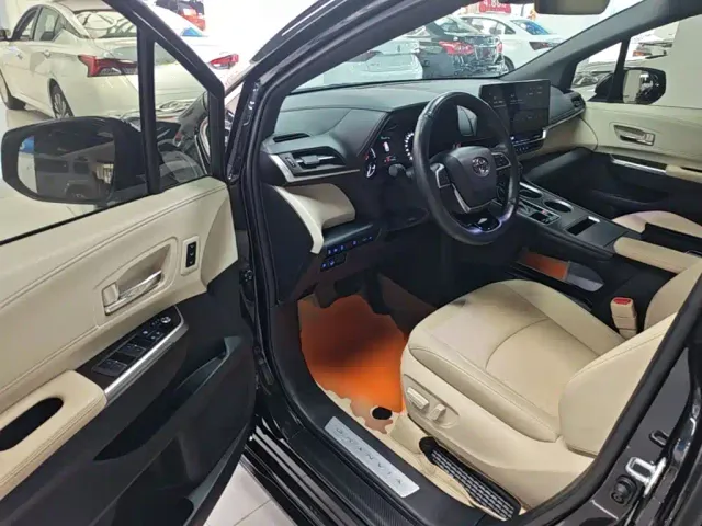 Toyota Granvia — Фото автомобиля 15