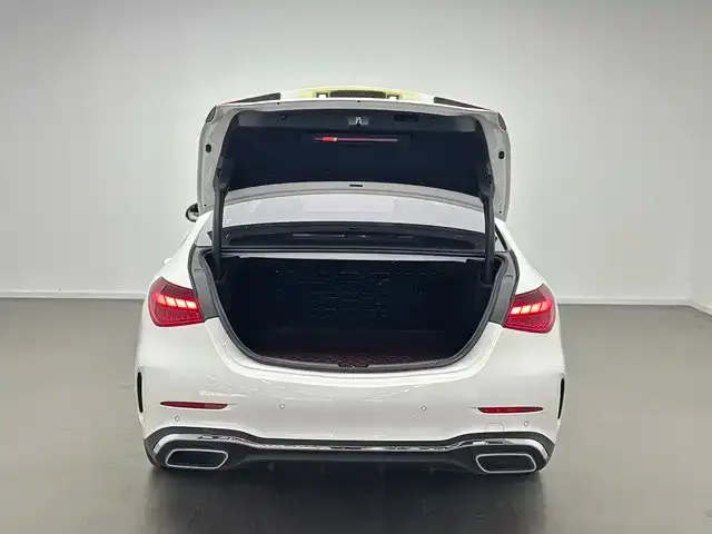 Mercedes-Benz C-Class — Фото автомобиля 11