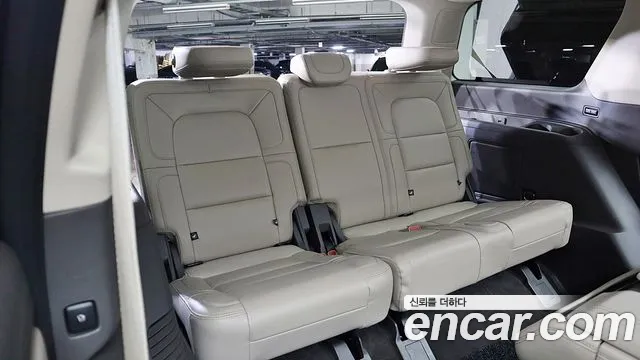 Lincoln Navigator 4th Gen — Фото автомобиля 11