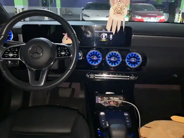 Mercedes-Benz A-Class — Фото автомобиля 12