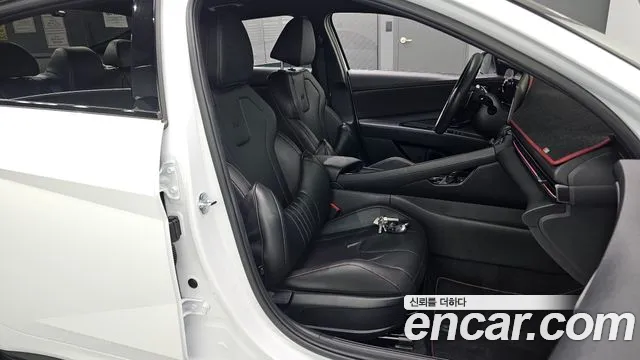 Hyundai Avante CN7 — Фото автомобиля 16