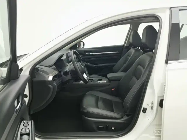 Nissan Teana — Фото автомобиля 10