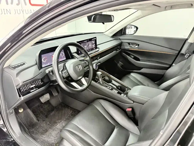 Honda Accord — Фото автомобиля 8