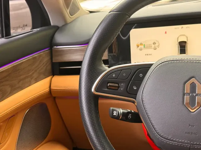 Aito M5 — Фото автомобиля 15