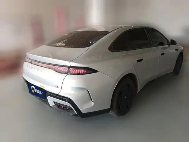 Arcfox S3 — Фото автомобиля 2