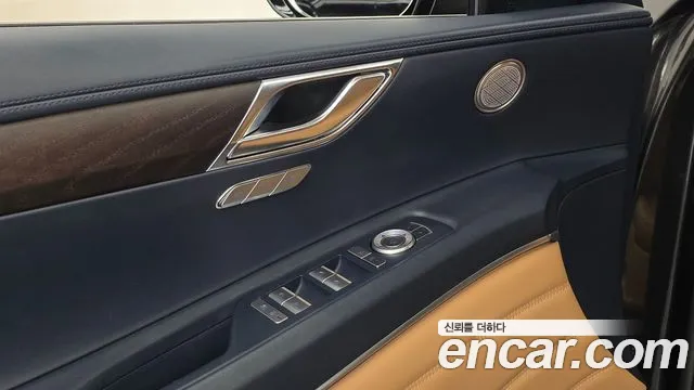 Genesis GV80 2.5T Бензин AWD — Фото автомобиля 8