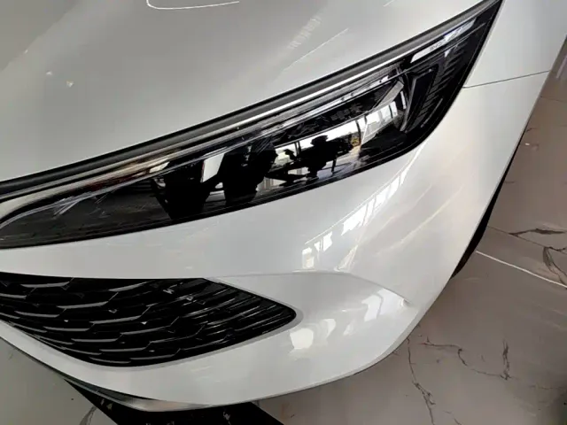 BYD Qin L — Фото автомобиля 23