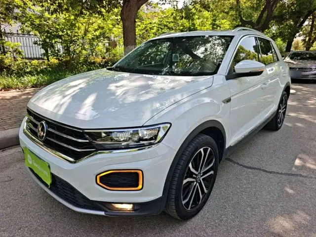 Фотография автомобиля — Volkswagen T-Roc