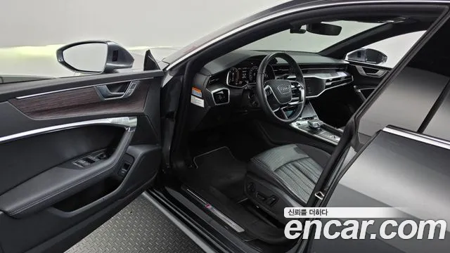 Audi A7 4K — Фото автомобиля 15