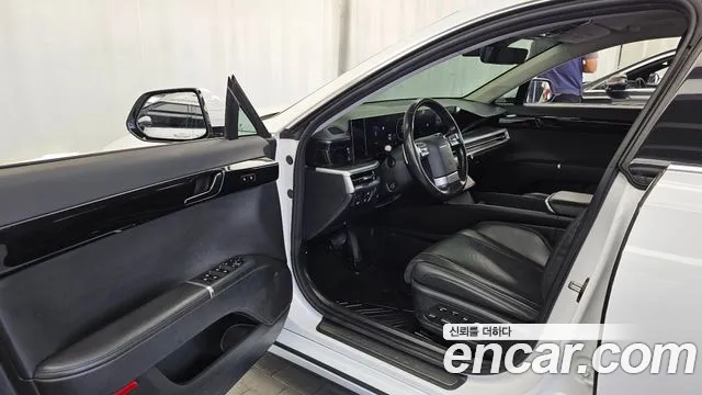 Hyundai Grandeur GN7 — Фото автомобиля 10