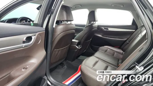 Hyundai Grandeur New — Фото автомобиля 12