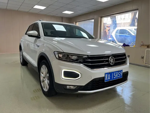 Volkswagen T-Roc — Фото автомобиля 3