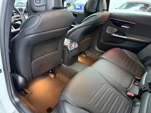 Mercedes-Benz C-Class — Фото автомобиля 12