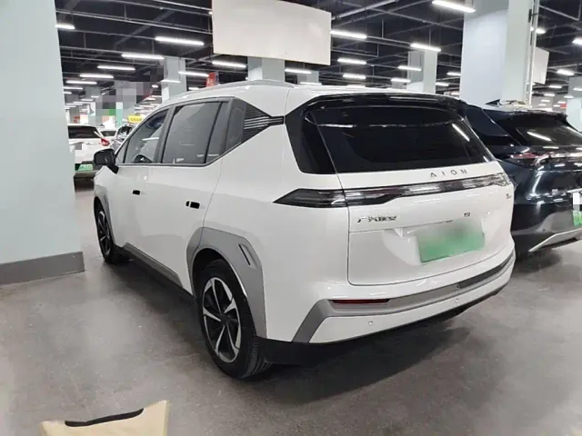 GAC Aion Y — Фото автомобиля 4