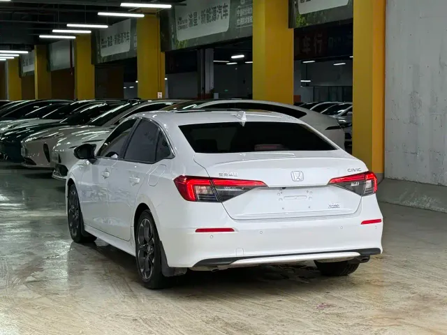 Honda Civic — Фото автомобиля 7