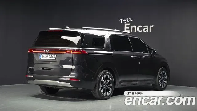 Фотография автомобиля — Kia Carnival Generation 4