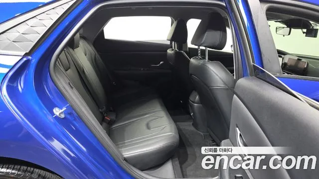 Hyundai Avante CN7 — Фото автомобиля 12