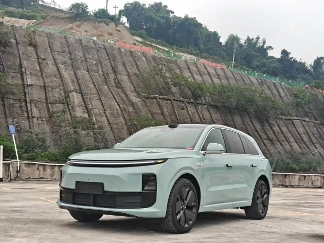 Фотография автомобиля — Li Auto L6