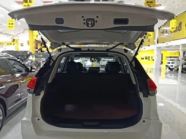 Nissan X-Trail — Фото автомобиля 18