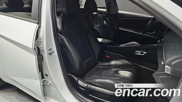 Hyundai AVANTE Avante (CN7) — Фото автомобиля 11