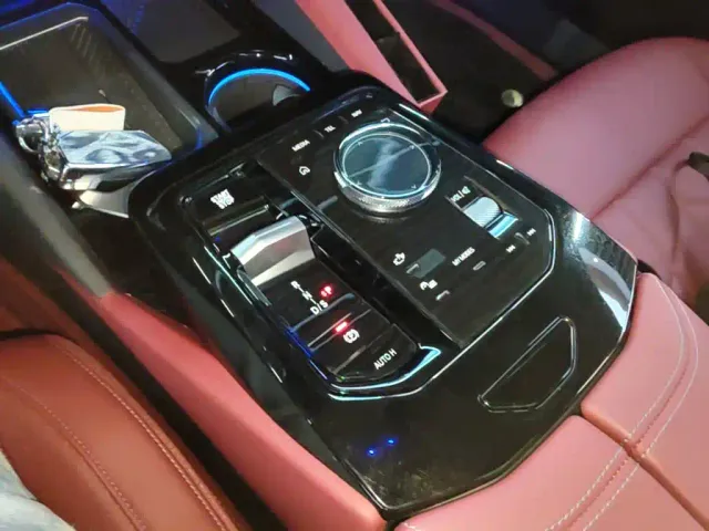 BMW 5 Series — Фото автомобиля 13