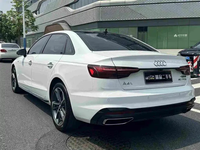 Audi A4L — Фото автомобиля 9