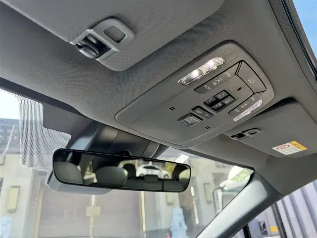 Toyota Granvia 2022 2.5L Hybrid Noble Edition — Фото автомобиля 25