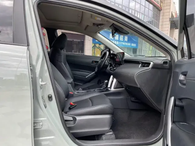 Toyota Corolla Cross — Фото автомобиля 11