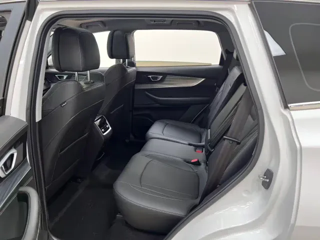 Chery Tiggo 8 PLUS — Фото автомобиля 9