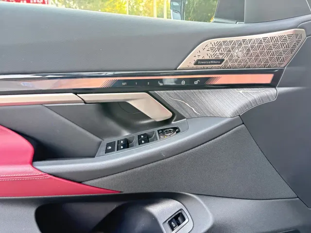 BMW 5 Series — Фото автомобиля 5