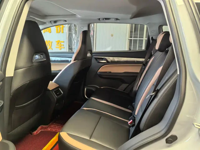 Geely Haoyue PRO — Фото автомобиля 9
