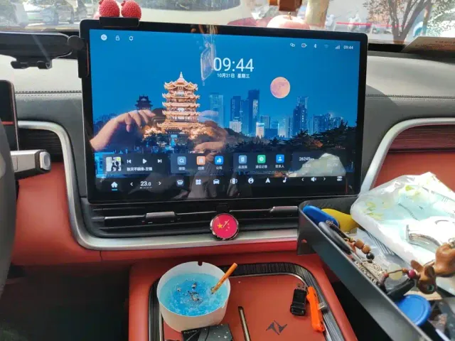 Dongfeng eπ 008 — Фото автомобиля 9