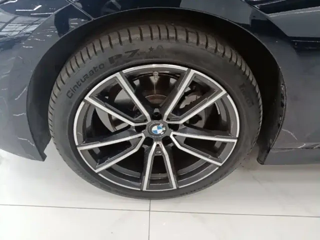 BMW 3 Series — Фото автомобиля 22