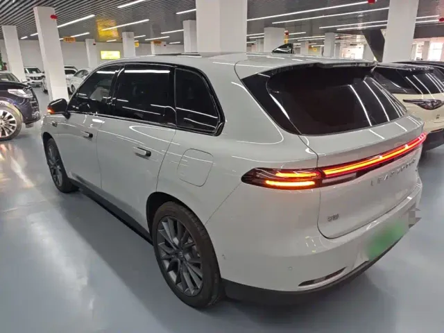 Leapmotor C10 — Фото автомобиля 4