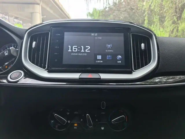 Kia KX1 — Фото автомобиля 14