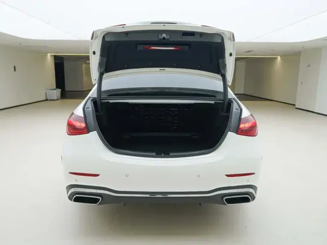 Mercedes-Benz C-Class — Фото автомобиля 5