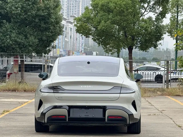 Xiaomi SU7 — Фото автомобиля 15