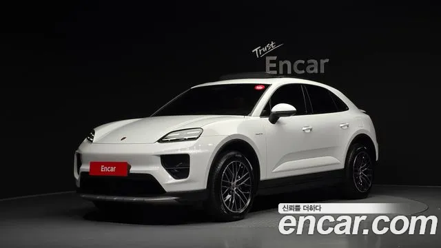 Фотография автомобиля — Porsche Macan
