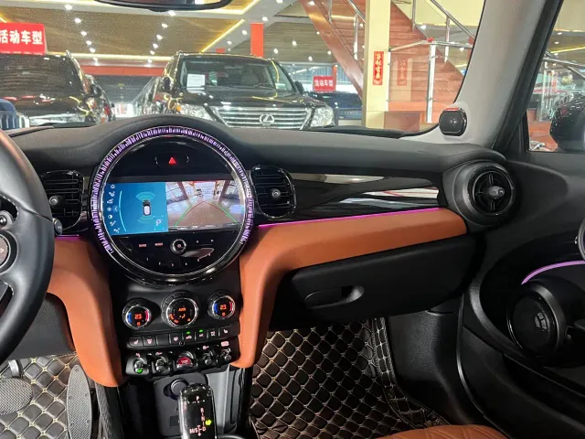 MINI Hatch — Фото автомобиля 12