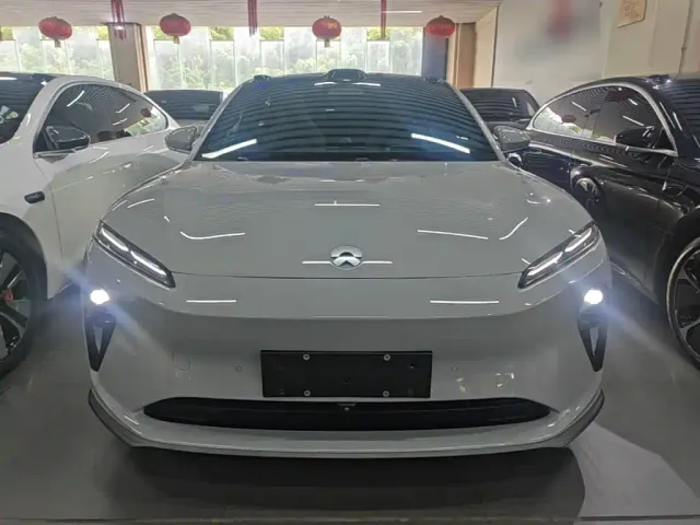 Nio ET5 — Фото автомобиля 2