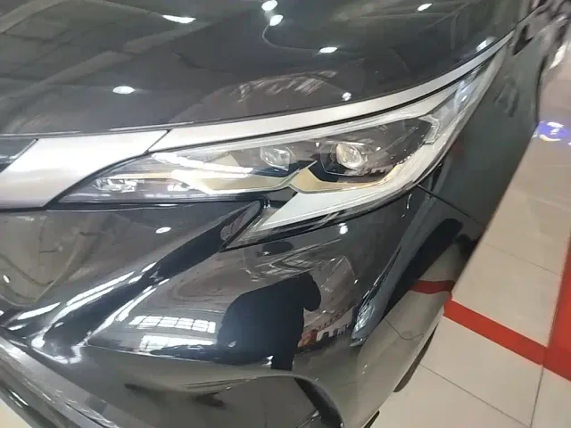 Toyota Granvia — Фото автомобиля 23