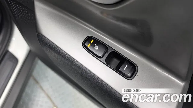 Kia Niro — Фото автомобиля 23