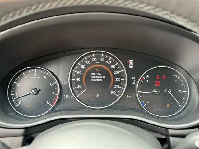 Mazda Axela — Фото автомобиля 9