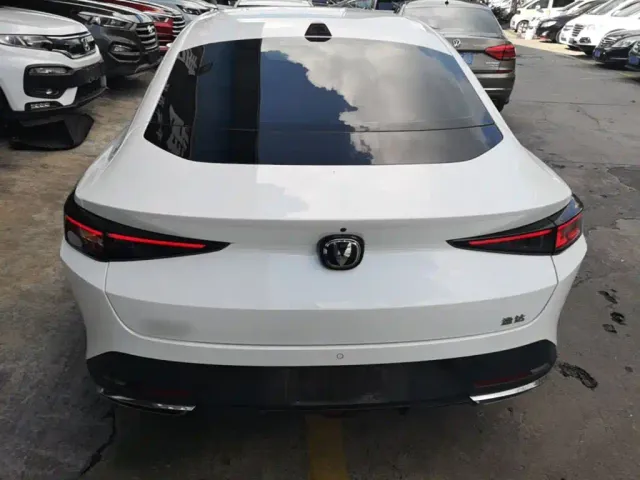 Changan Lamore — Фото автомобиля 5