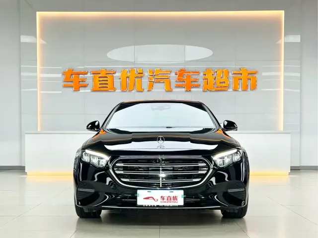 Mercedes-Benz E-Class — Фото автомобиля 3